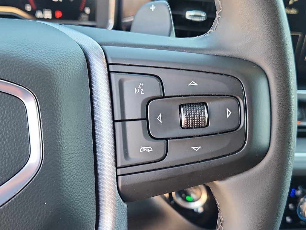 Used 2025 GMC Sierra 1500 SLT w/ SLT Premium Plus Package AWD/4WD image 19
