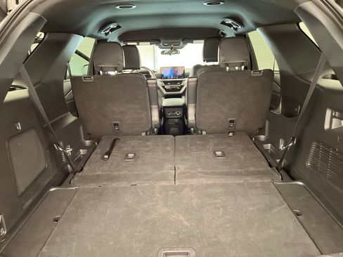 Used 2025 Ford Explorer ST-Line AWD/4WD image 21