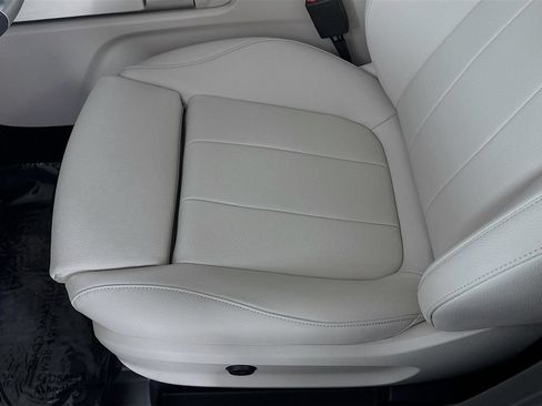 Used 2026 Mercedes-Benz GLB 250 image 18