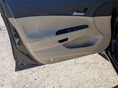 Used 2012 Honda Accord LX image 13