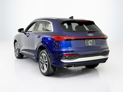 Used 2025 Audi Q5 Premium w/ Convenience Package AWD/4WD image 3