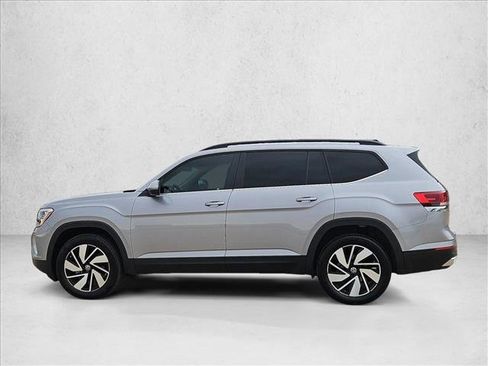Used 2024 Volkswagen Atlas SE FWD image 15