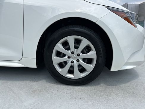 Used 2022 Toyota Corolla LE FWD image 13