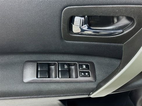 Used 2015 Nissan Rogue S w/ Convenience Package image 18