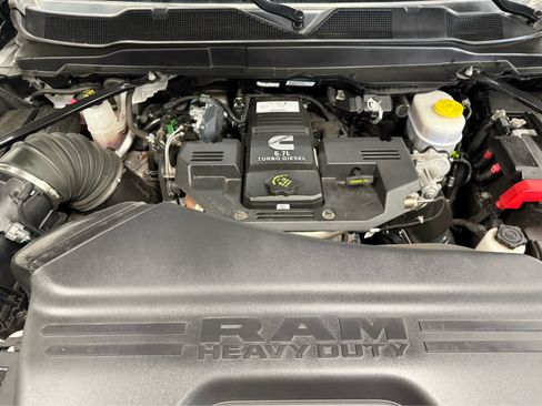 Used 2024 RAM 2500 Limited AWD/4WD image 36
