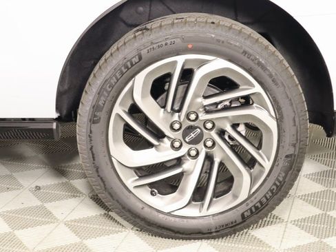 New 2025 Lincoln Navigator Reserve AWD/4WD image 20