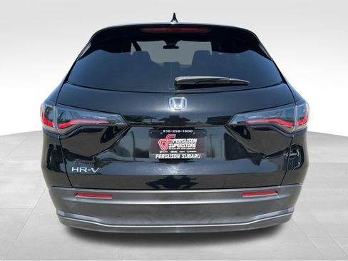 Used 2023 Honda HR-V LX image 6