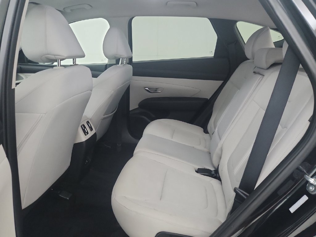 Used 2025 Hyundai Tucson SEL FWD image 32