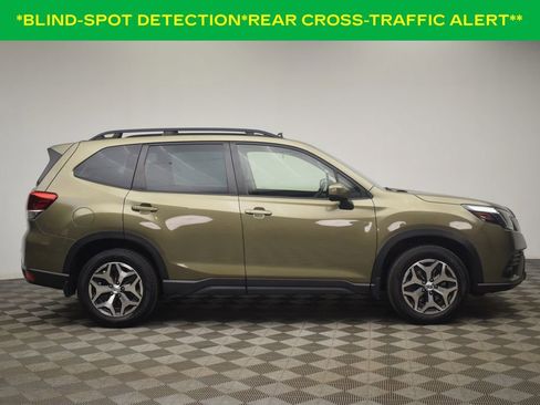 Used 2023 Subaru Forester Premium AWD/4WD image 13