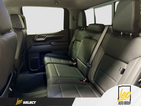 Used 2024 Chevrolet Silverado 1500 LT AWD/4WD image 28