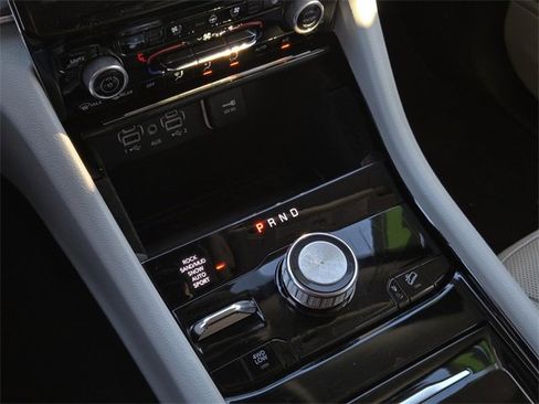 Used 2021 Jeep Grand Cherokee L Overland image 27