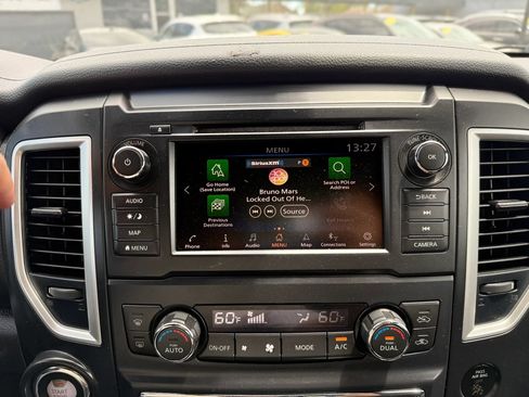 Used 2019 Nissan Titan SV w/ SV Convenience Package AWD/4WD image 32