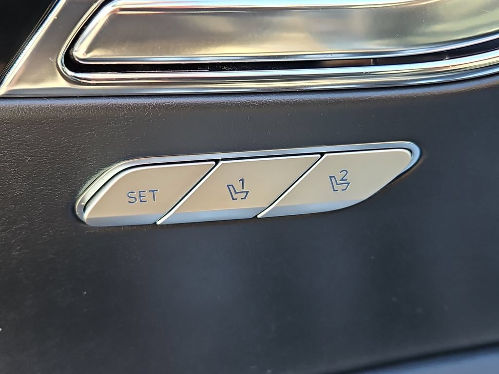 Used 2025 Genesis GV80 2.5T Standard AWD/4WD image 19