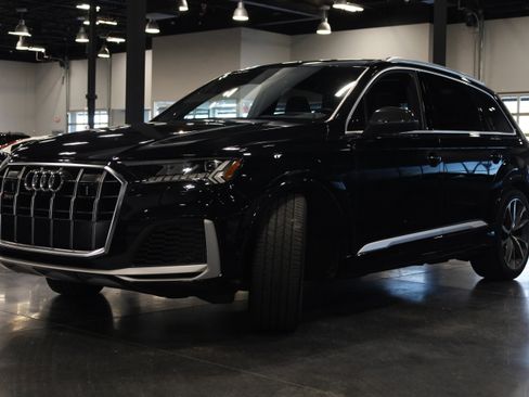 Used 2023 Audi SQ7 Prestige image 3