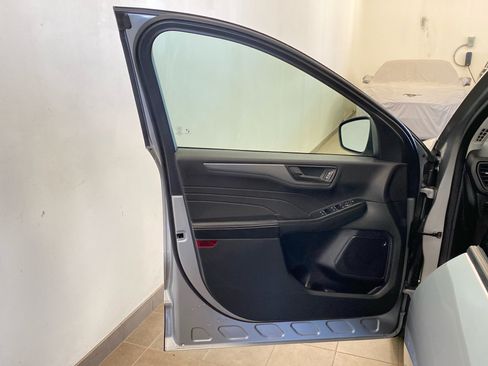 Used 2023 Ford Escape Active AWD/4WD image 15