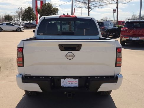 Certified 2025 Nissan Frontier SV w/ SV Convenience Package image 3