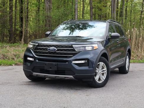 Used 2023 Ford Explorer XLT w/ Equipment Group 202A AWD/4WD image 1