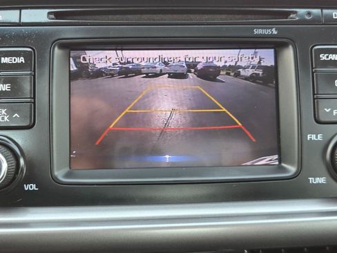 Used 2017 Kia Optima LX FWD image 26