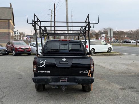 Used 2014 Nissan Frontier SV w/ SV Value Truck Package AWD/4WD image 7