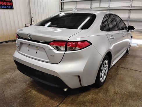 Used 2023 Toyota Corolla LE FWD image 3