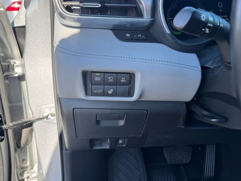 Used 2024 Toyota Highlander Platinum image 21