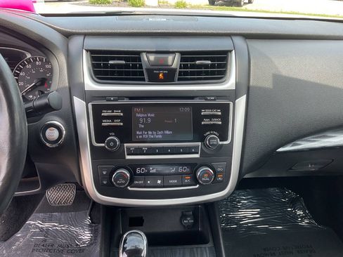 Used 2016 Nissan Altima 2.5 SL FWD image 19