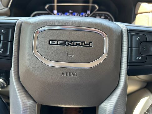 Used 2021 GMC Yukon Denali w/ Denali Premium Package AWD/4WD image 24