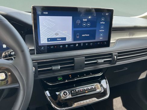 Certified 2023 Lincoln Corsair AWD image 14