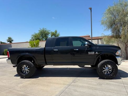 Used 2017 RAM 3500 Laramie w/ Convenience Group AWD/4WD image 7