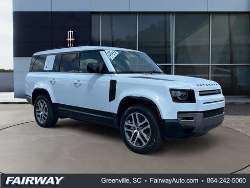 Used 2023 Land Rover Defender 130 X-Dynamic SE AWD/4WD image 4