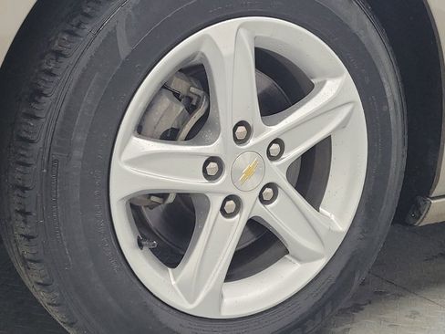 Used 2022 Chevrolet Malibu LT image 31