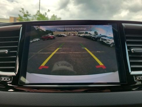 Used 2026 Chrysler Pacifica Select FWD image 24