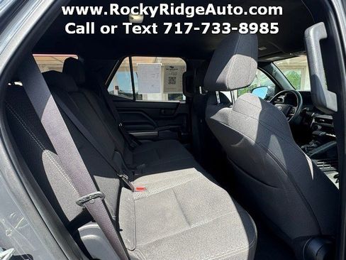 Used 2025 Toyota 4Runner SR5 AWD/4WD image 28