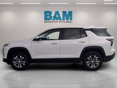 New 2026 Chevrolet Equinox LT w/ Safety and Technology Package image 4