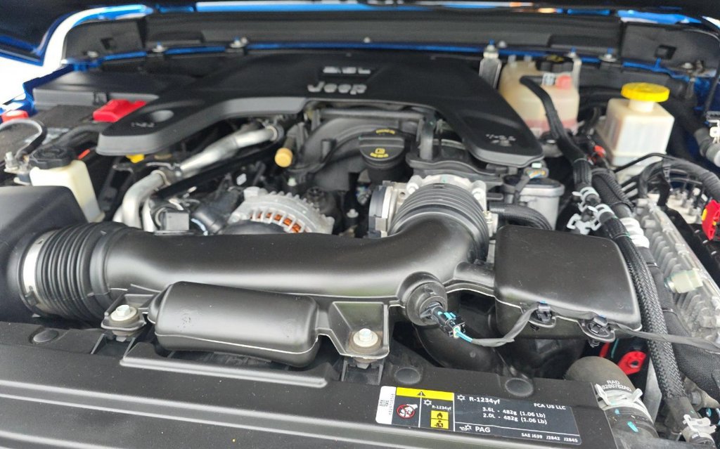 Used 2021 Jeep Gladiator Sport AWD/4WD image 8