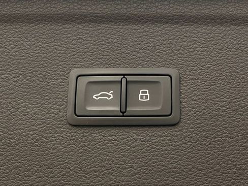 Used 2018 Audi Q5 2.0T Premium Plus w/ Premium Plus Package image 28