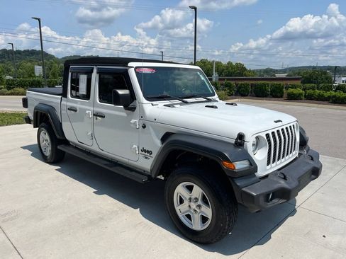 Used 2020 Jeep Gladiator Sport w/ Quick Order Package 24S AWD/4WD image 30