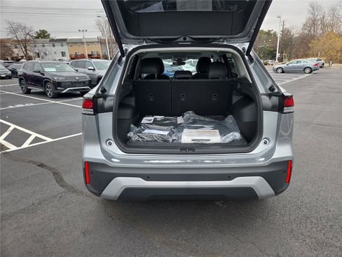 New 2026 Volkswagen Tiguan SE image 5