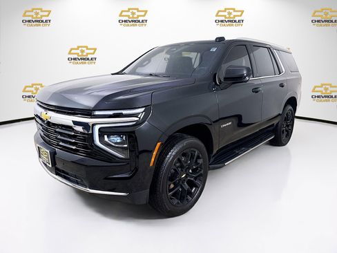 Used 2025 Chevrolet Tahoe LS image 3
