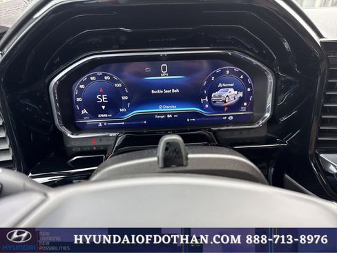 Used 2024 Chevrolet Silverado 1500 High Country w/ Technology Package image 8