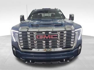 Used 2024 GMC Sierra 2500 Denali AWD/4WD video 2