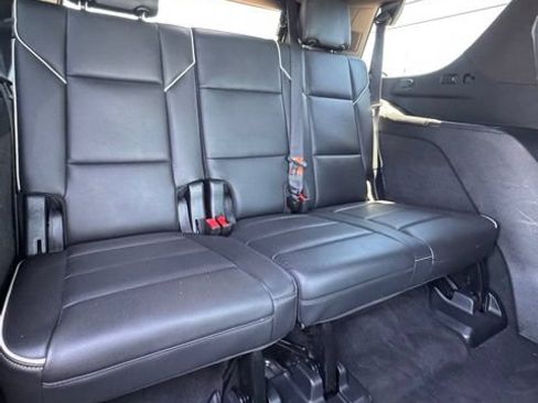 Used 2023 Cadillac Escalade Sport AWD/4WD image 17
