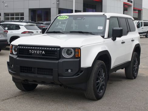 Used 2024 Toyota Land Cruiser 1958 image 2