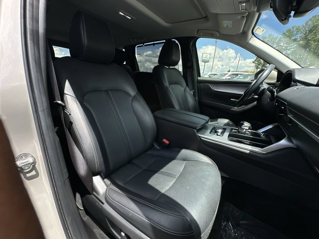 Used 2025 MAZDA CX-90 3.3 Turbo w/ Preferred Package AWD/4WD image 28