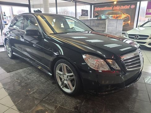 Used 2011 Mercedes-Benz E 350 Sedan image 4