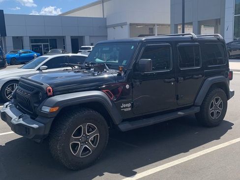 Used 2021 Jeep Wrangler Unlimited Sport w/ Sun And Sound Package AWD/4WD image 19