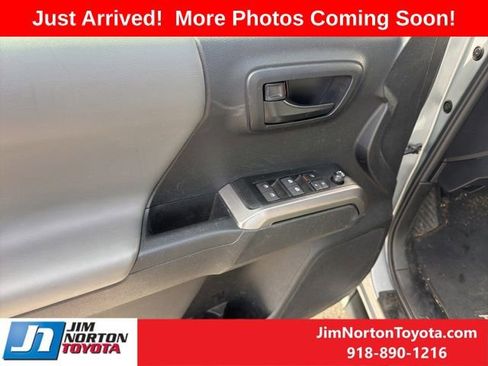 Used 2023 Toyota Tacoma SR5 w/ Technology Package image 12