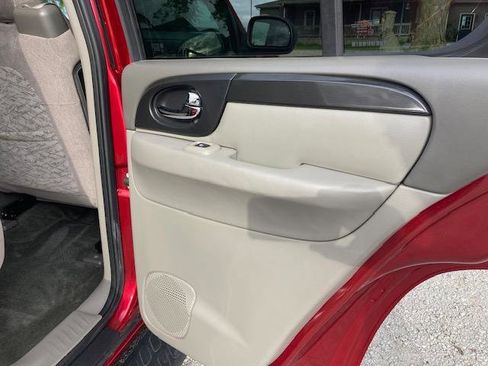 Used 2004 GMC Envoy SLE w/ Preferred Equipment Group image 34