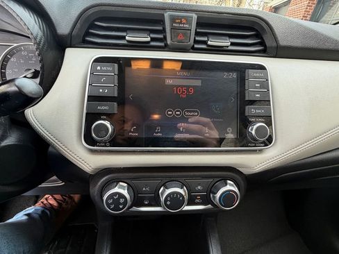 Used 2020 Nissan Versa SV image 12