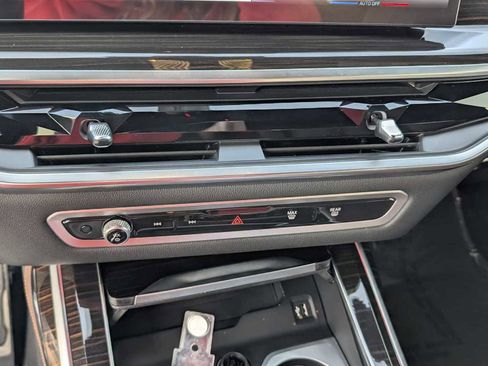 Used 2024 BMW X7 M60i w/ Executive Package image 18